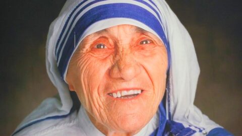 Oração a Madre Teresa de Calcutá: Fé, Amor e Caridade que Transformam Vidas